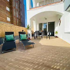 70 M2, Apartamento Cerca De La Playa, Apto Minusvalidos. Roses